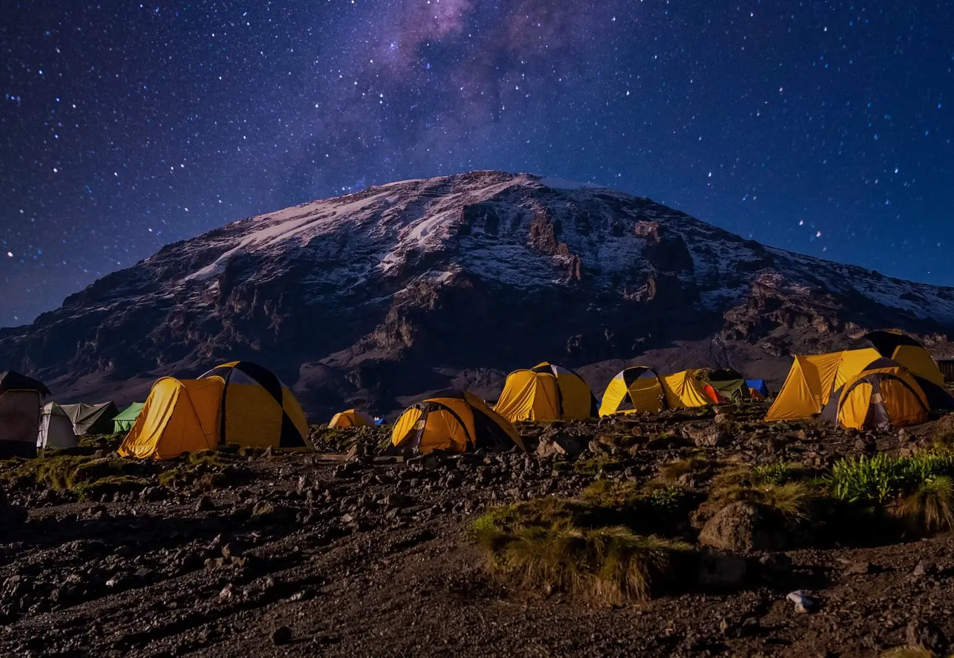 beautiful-scenery-yellow-tents-kilimanjaro-national-park